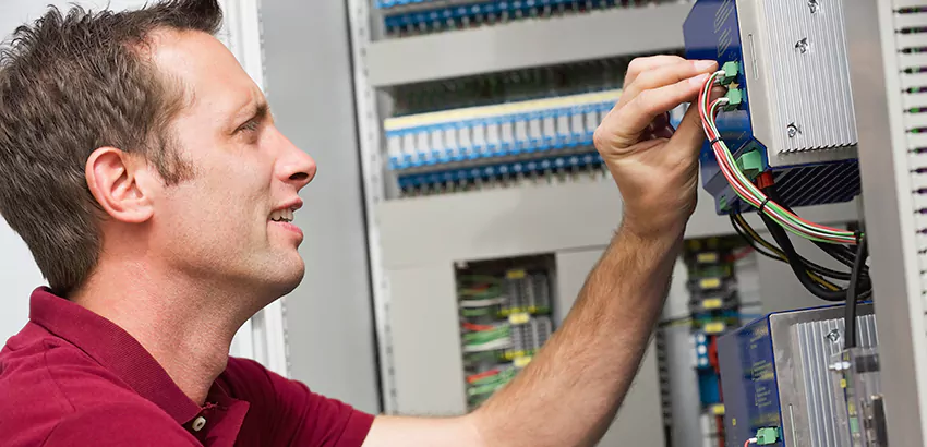 Offshore and Petroleum Facility Electrician in Antioch